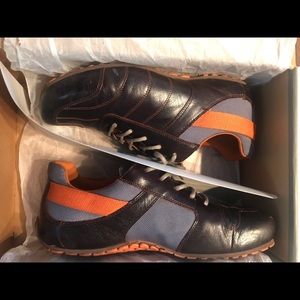 Casual shoe/sneaker